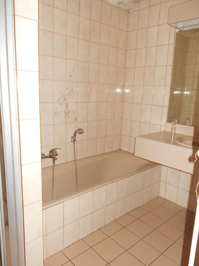 Hotel Du Jura Audincourt Экстерьер фото